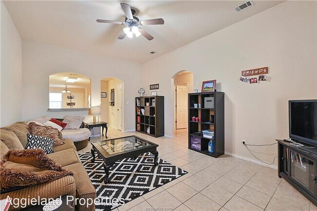 Foto del edificio - 3 br, 3 bath House - 3509 Paloma Ridge Dr
