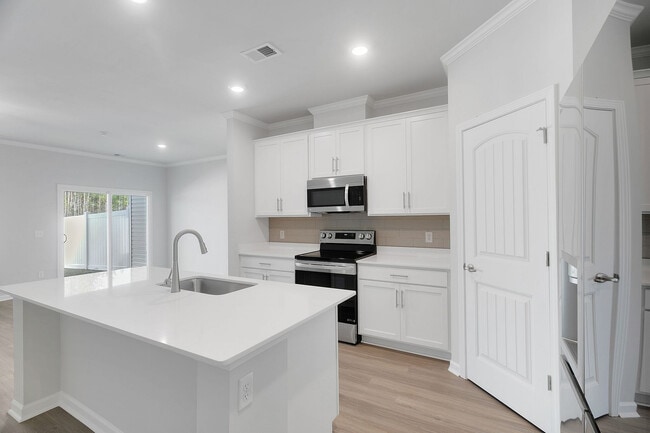 Building Photo - Haven at the Highlands