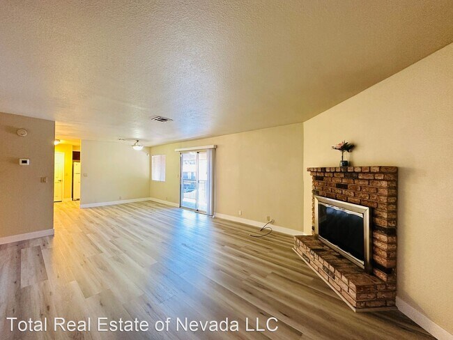 Foto del edificio - 3 br, 2 bath House - 5386 River Glen Drive...