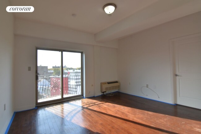 Foto del edificio - 945 Coney Island Ave