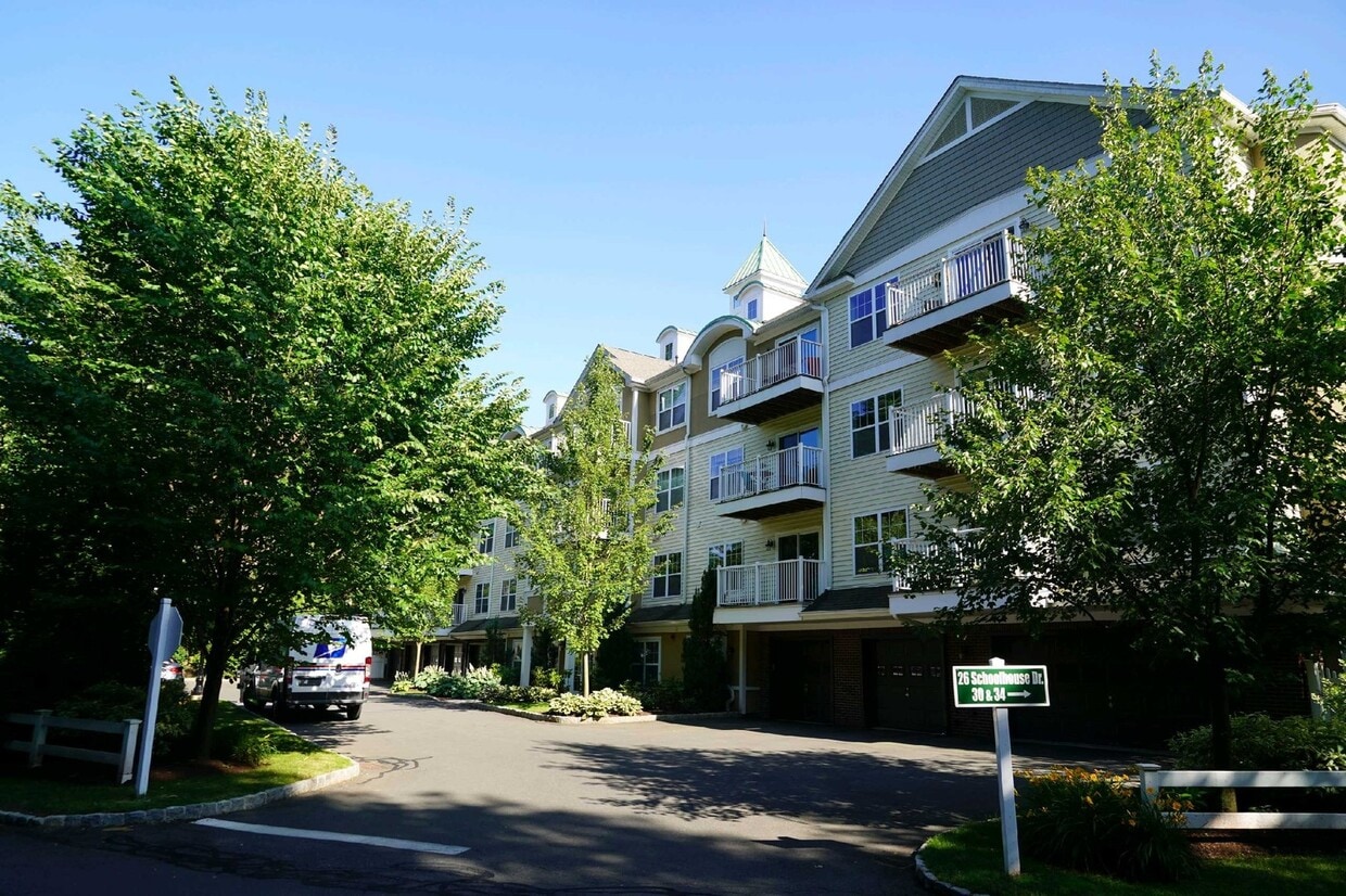 Quaker Green Professional Condo - Quaker Green Professional Condo