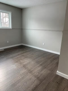 Photo du bâtiment - 4219 52nd Ave NE