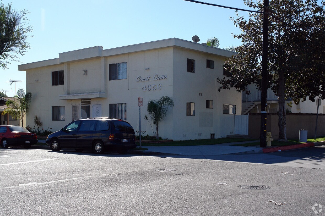 Foto del edificio - Crest Arms
