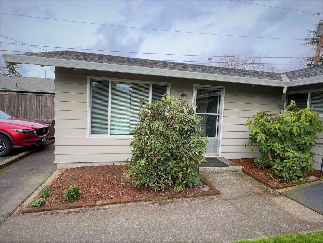 1139 SE Baseline St Unit 1, Hillsboro, OR 97123 Condo for Rent in Hillsboro, OR