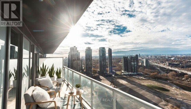 Photo du bâtiment - 56 Annie Craig Dr