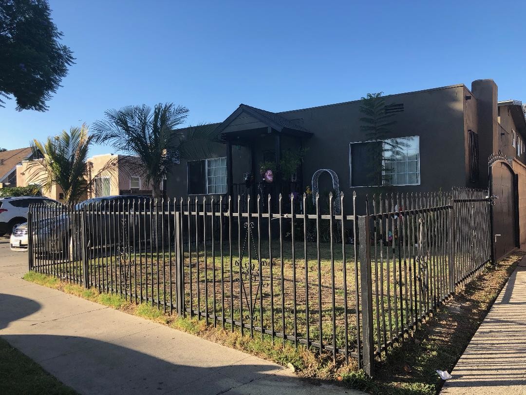 Primary Photo - 3667 Fernwood Ave
