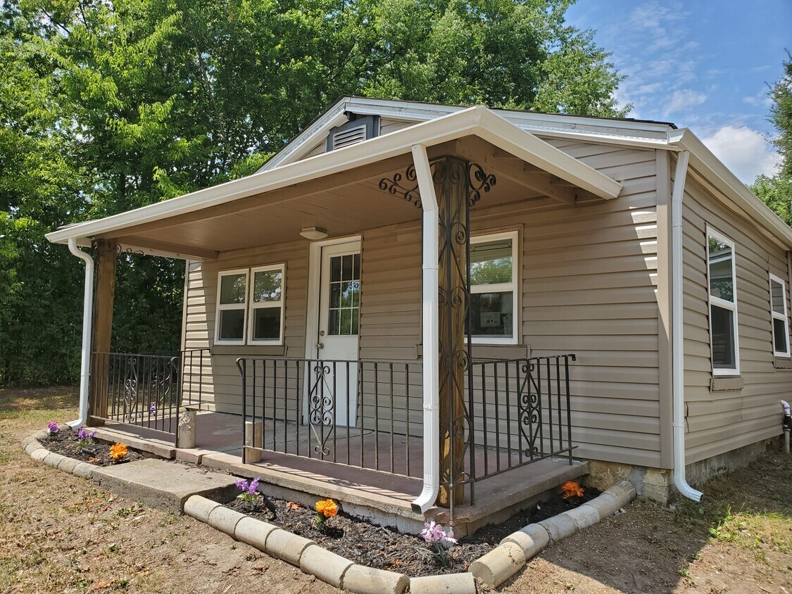 6005 Old Rutledge Pike, Knoxville, TN 37924 House Rental in Knoxville