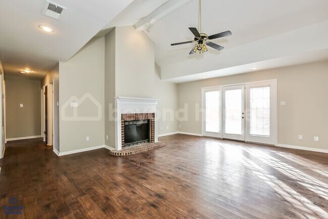 Foto del edificio - Charming 3-Bed / 2-Bath Single-Story Home in Little Rock with 1,554 Sq Ft of Space!