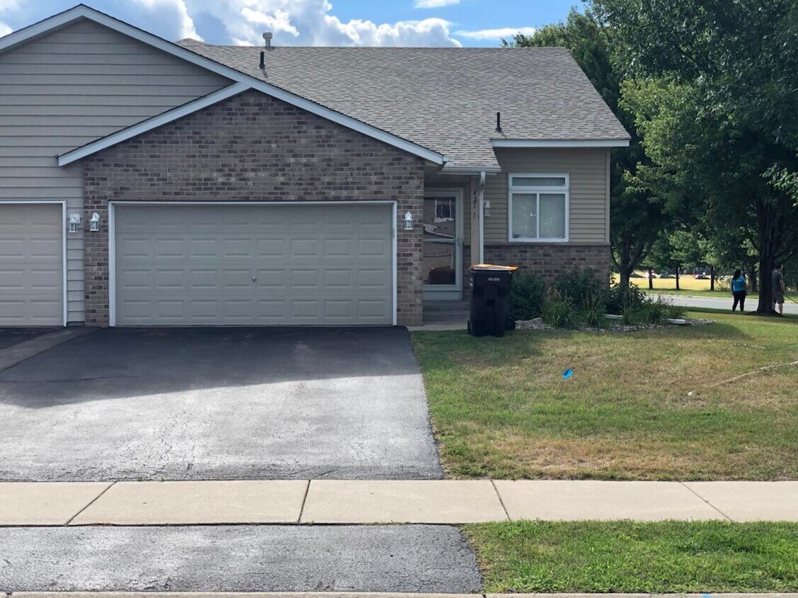 Primary Photo - 4311 Blakewood Dr