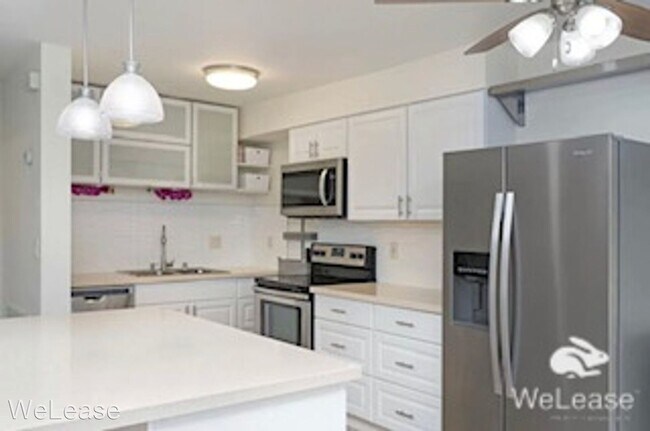 Building Photo - 2 br, 1 bath House - 13919 Via Rimini