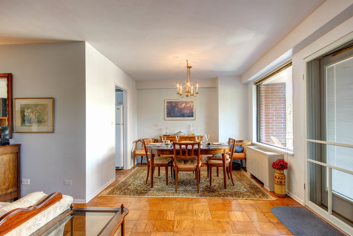 Foto principal - 4466 W Pine Blvd