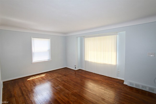 Building Photo - 3 br, 1 bath House - 29530 Dembs Dr