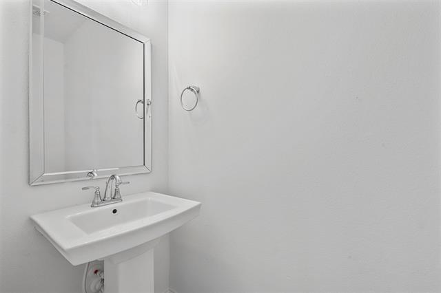 Building Photo - 3400 Vista Highlands Ln