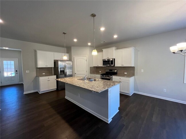 Foto del edificio - 4420 Bramblett Grove Pl
