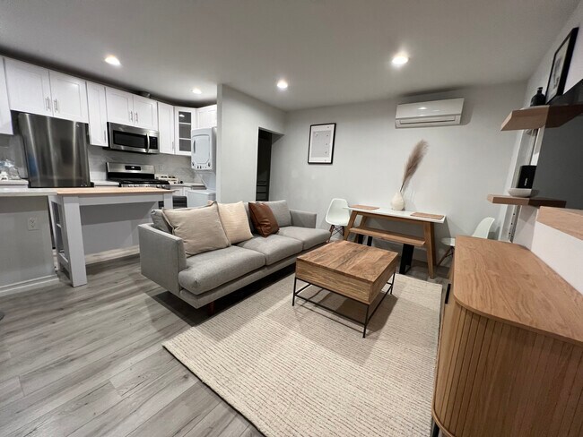 Foto del edificio - 3125 Silver Lake Blvd