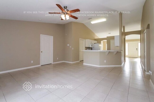 Building Photo - 3228 N Biscayne Dr
