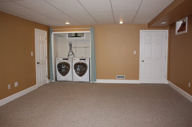 Lavadora y secadora - 104 Howard Street, #1