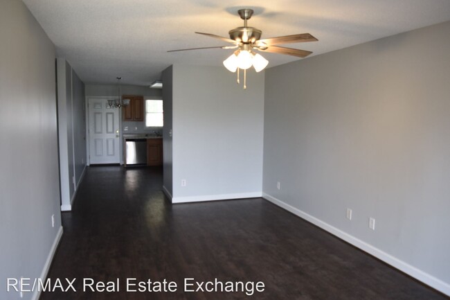 Building Photo - 1000-1008 Pinecrest Dr