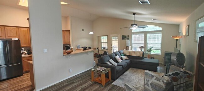 Foto del edificio - 9413 Meyrick Park Trail