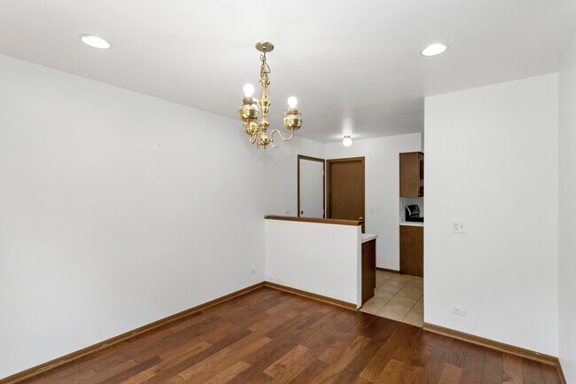 Building Photo - 1097 Quaker Hill Ct