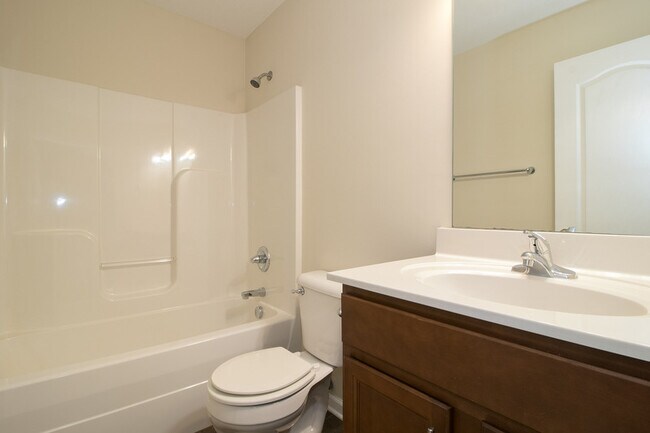 Building Photo - 992-C S Ash Ridge Dr