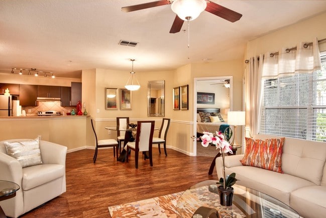 Building Photo - The Park at Knightsbridge