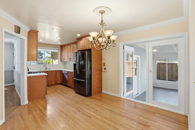 Foto del edificio - 933 Barstow Ct