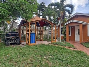 Building Photo - 3708 SW 58th Ave