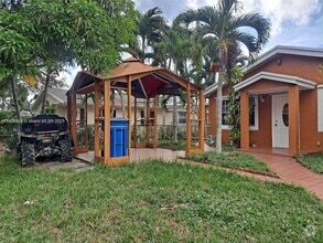 Building Photo - 3708 SW 58th Ave