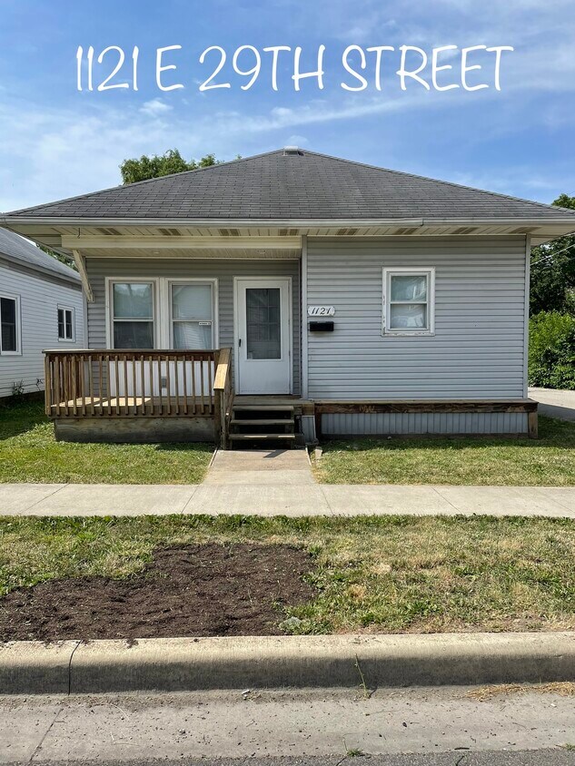 Primary Photo - 1121 E 29th St