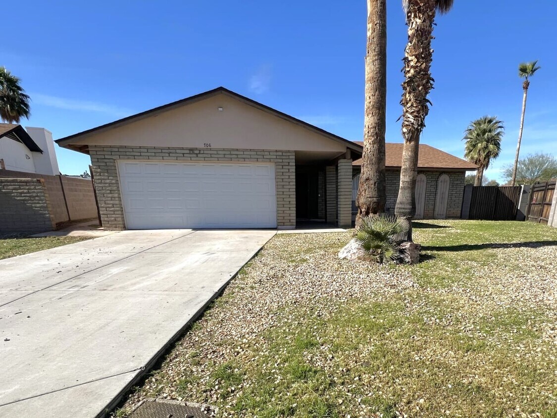 Primary Photo - 708 N San Jose Cir