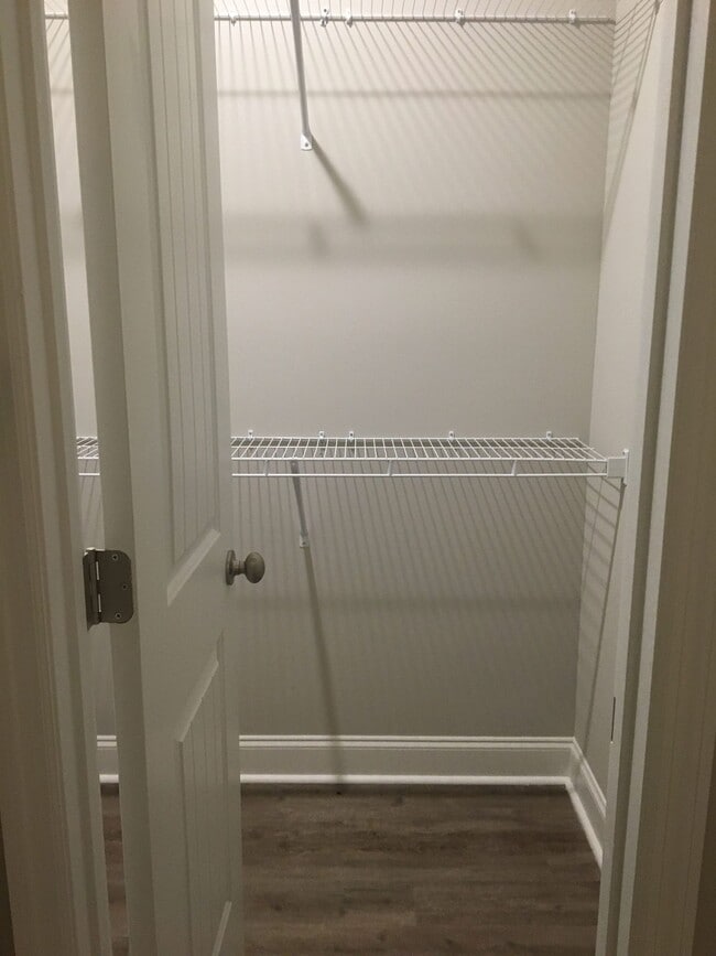 Foto del edificio - 2 Bed/ 2 Bath Townhome - 7 Minutes from Fo...