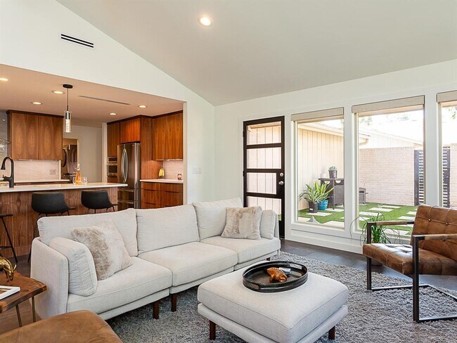 Foto del edificio - 8107 West Ct