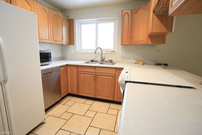 Foto del edificio - 5 br, 3 bath House - 3215 West 10000 South