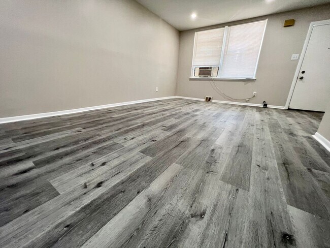 Foto del edificio - Lovely 3-Bedroom Townhouse in West Philade...