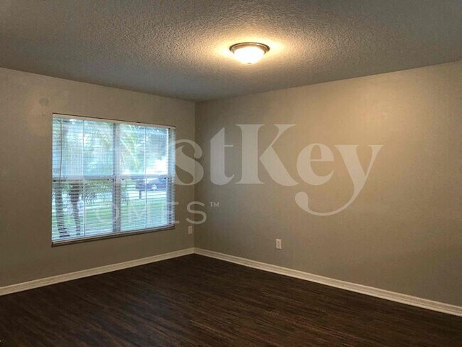 Building Photo - 1350 Blackwater Pond Dr