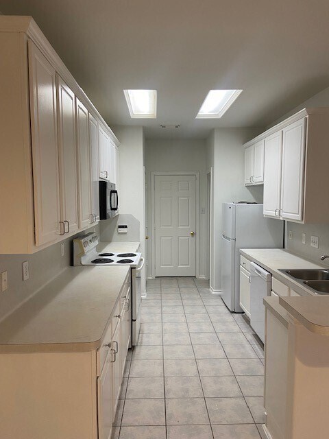 Foto del edificio - 2926 Loganberry Park Ln