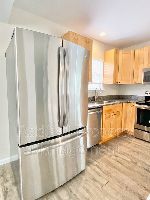 Foto del edificio - 214 Brightwood Ave