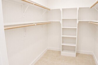 Building Photo - 11118 High Star Dr