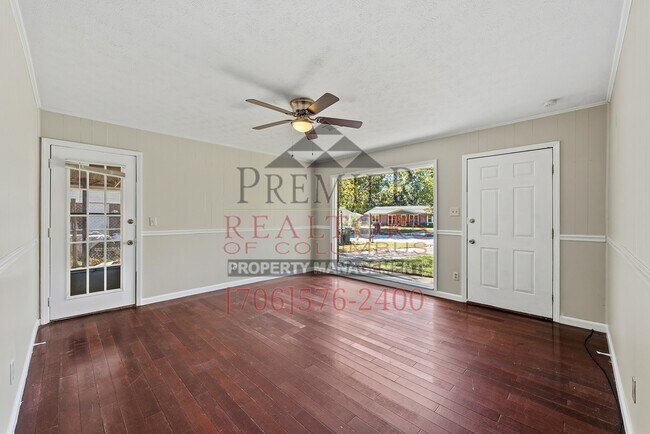 Foto del edificio - 2220 Gennings Ct