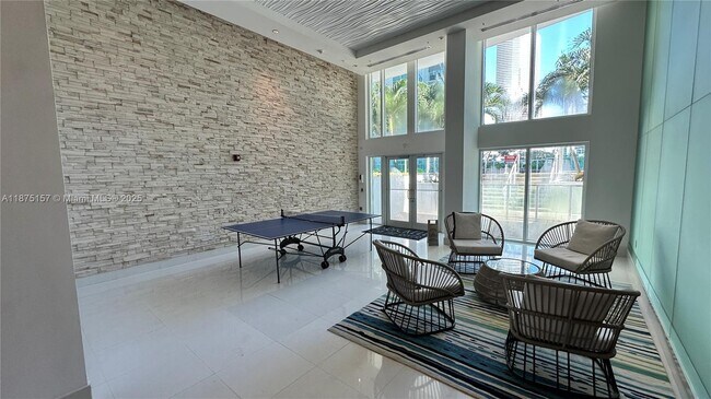 Foto del edificio - 41 SE 5th St