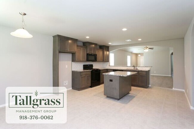 Foto del edificio - Brand New 4/2/2 in The Heights neighborhood | MOVE IN SPECIAL!