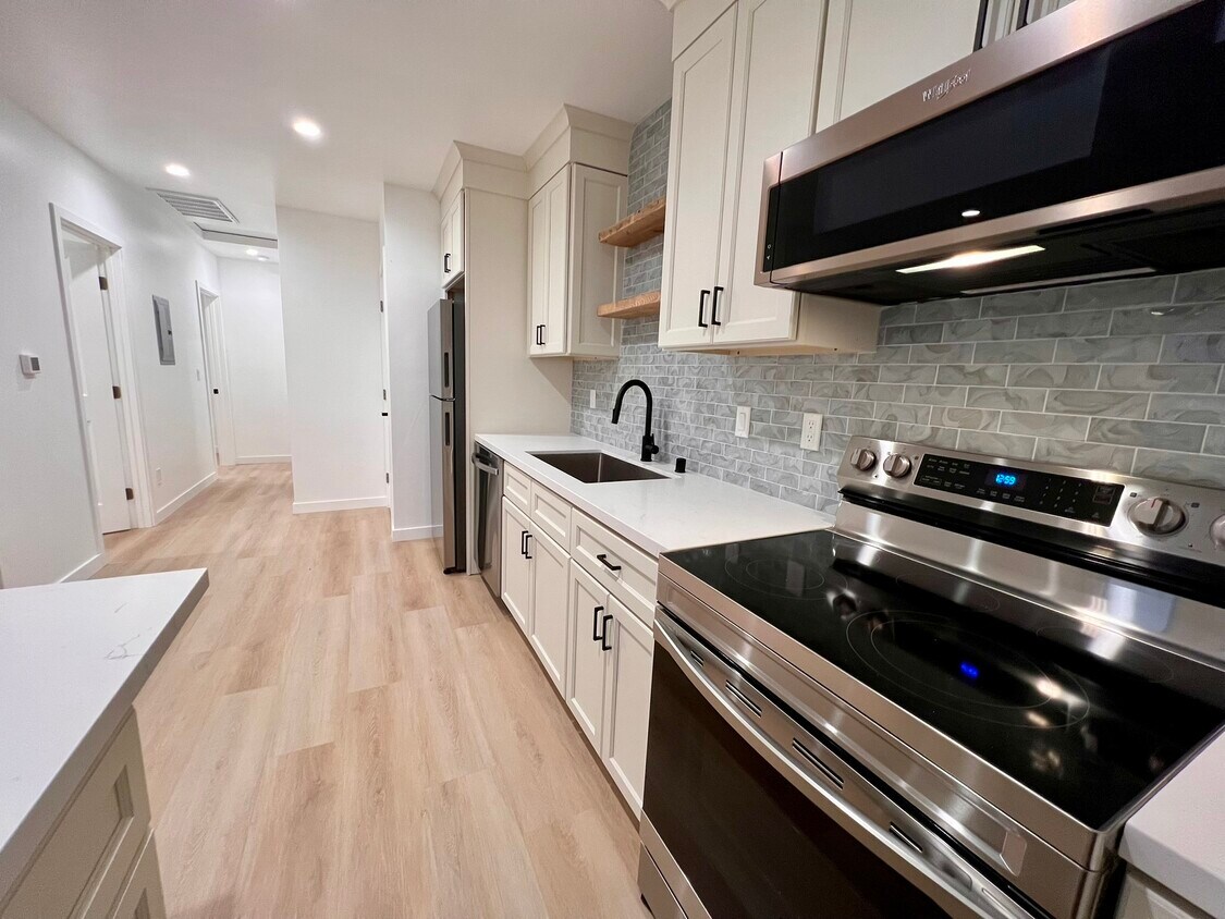 Foto principal - 1227 Cota Ave