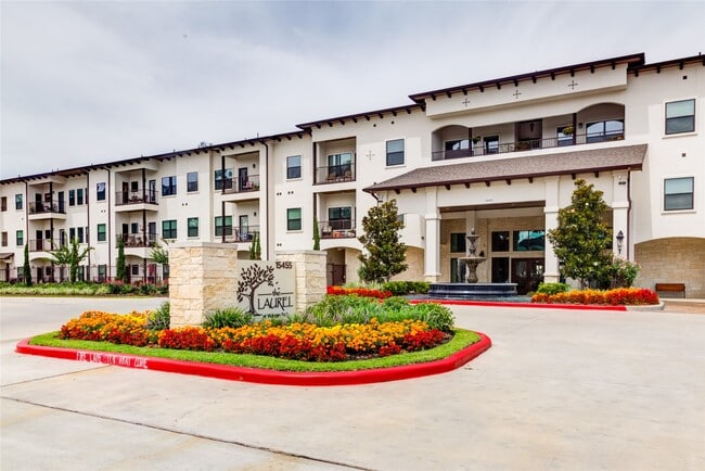 Building Photo - 15455 Canterbury Forest Dr