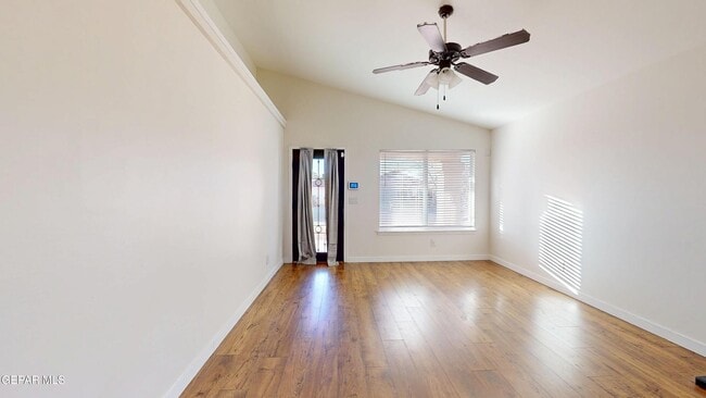 Foto del edificio - 4620 Joseph Rodriguez Dr