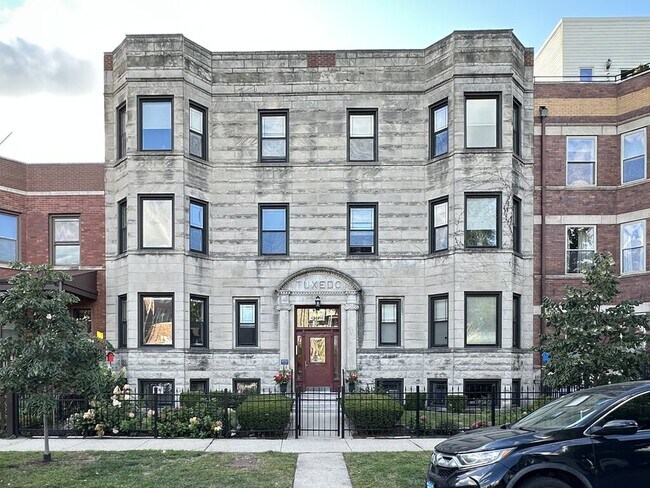 Building Photo - 4440 N Dover St