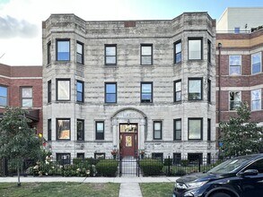 Building Photo - 4440 N Dover St