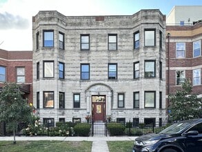 Building Photo - 4440 N Dover St