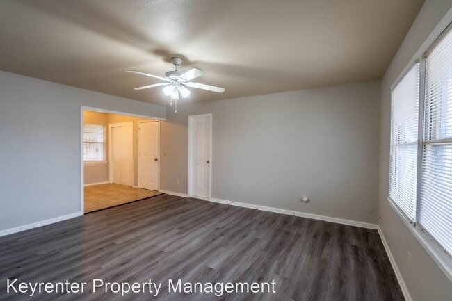Foto del edificio - 3 br, 1 bath House - 5808 N Garrison Pl