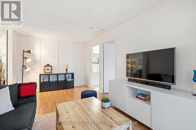 Photo du bâtiment - 155 Hillcrest Ave